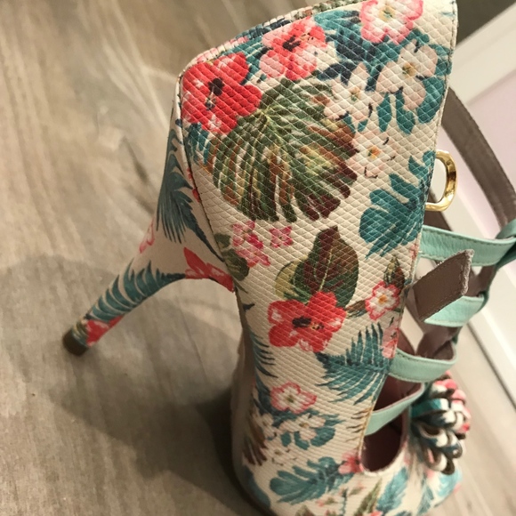 Julieth Estrada T-Strap Heels Floral Green Size 10 - Picture 7 of 8